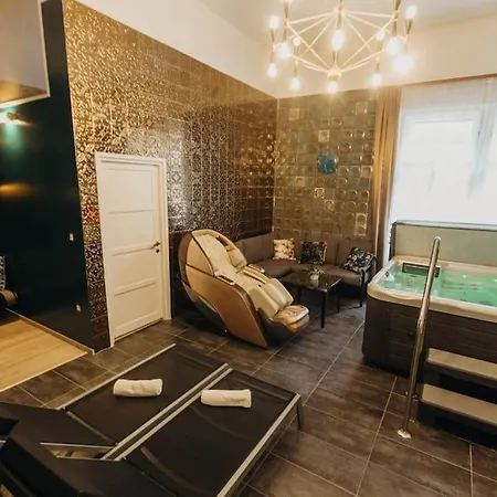 Luxury With Sauna And Jacuzzi Apartament Budapesta