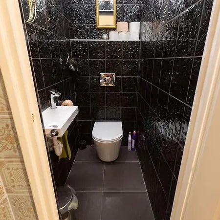 Luxury With Sauna And Jacuzzi Apartament Budapesta
