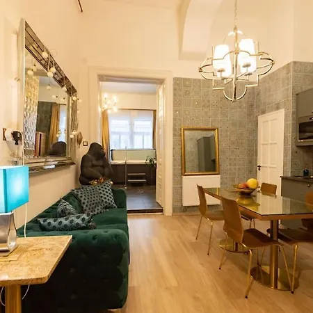 Apartament Luxury With Sauna And Jacuzzi *