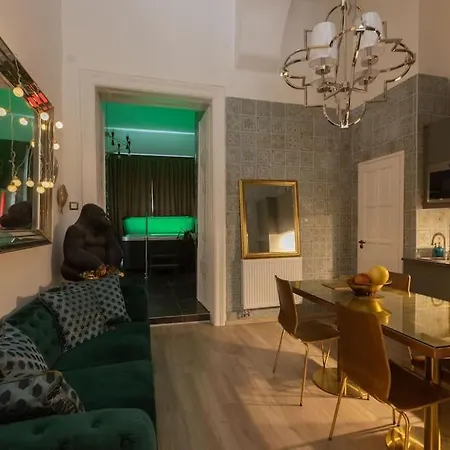 Luxury With Sauna And Jacuzzi Apartament Budapesta